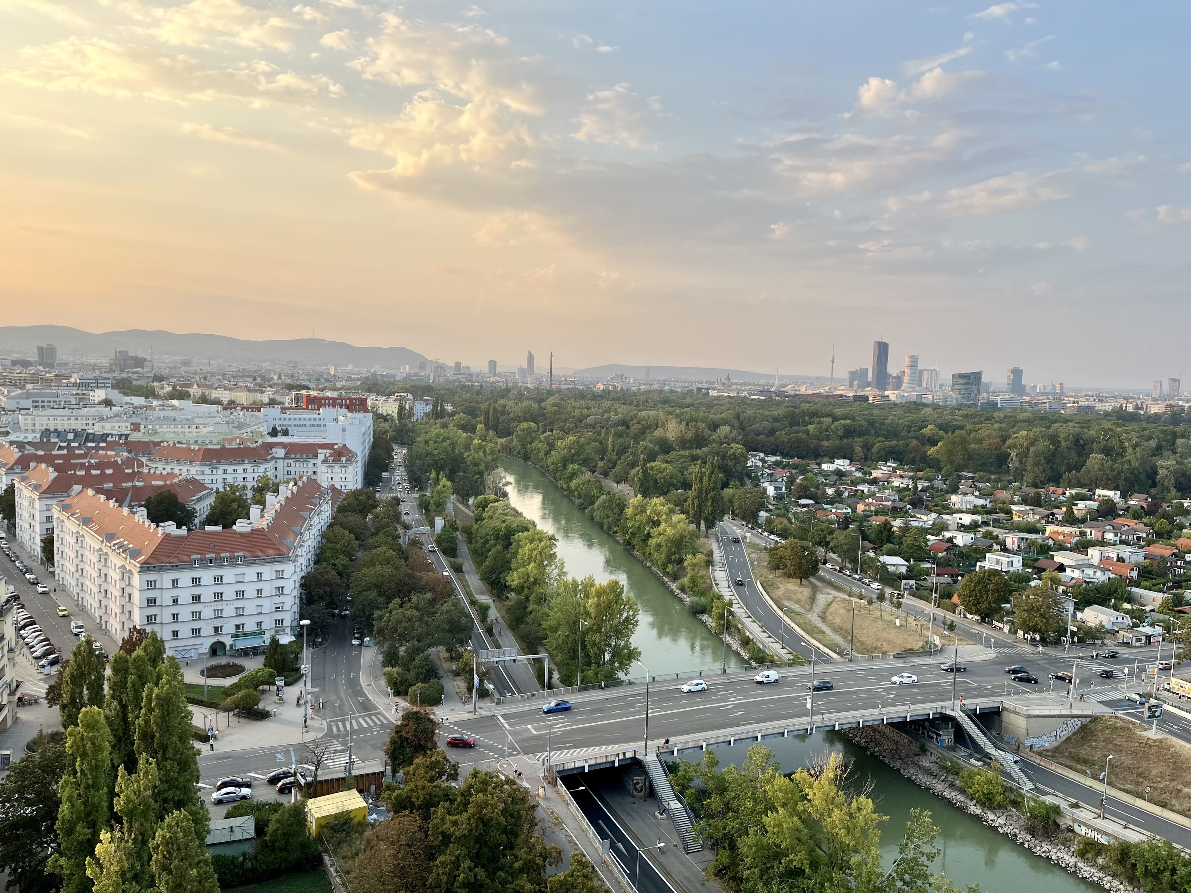 Blick Donaukanal aufwärts