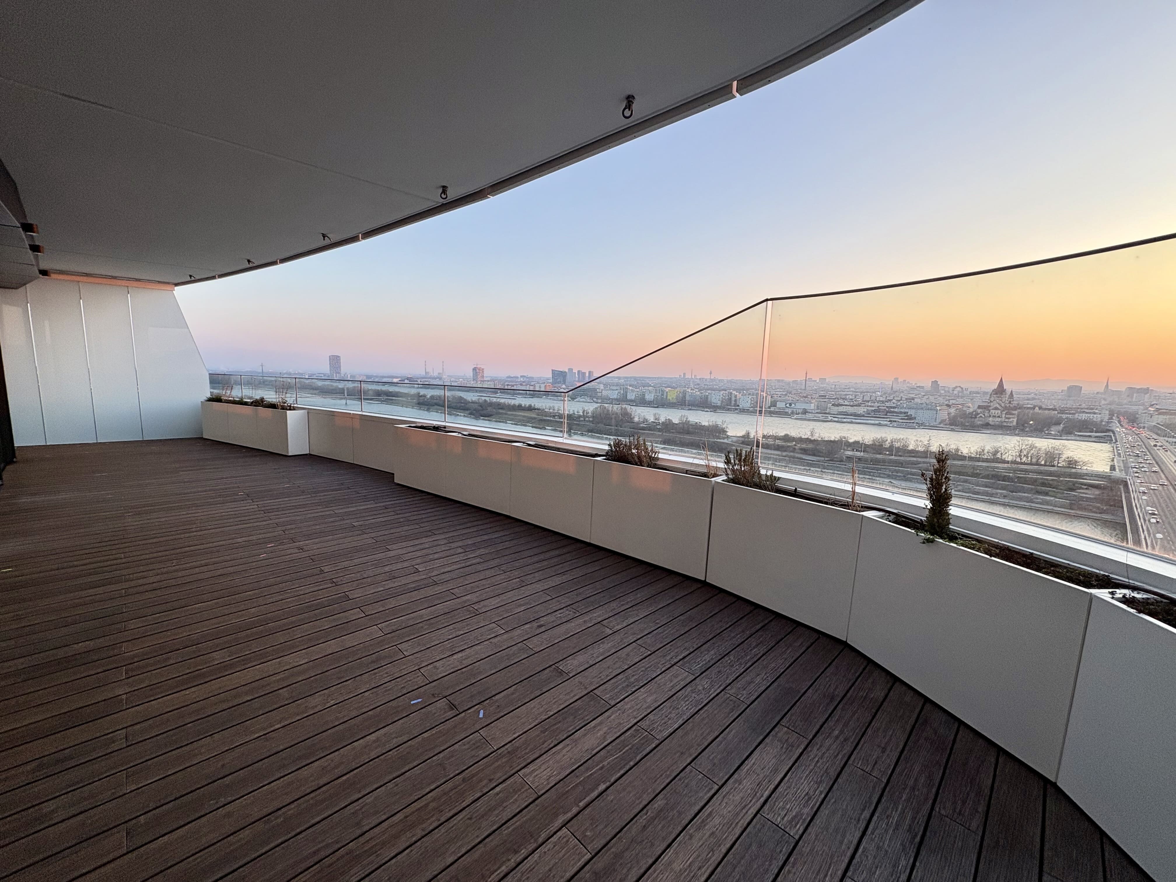 Balkon Innere Stadt, Neue Donau