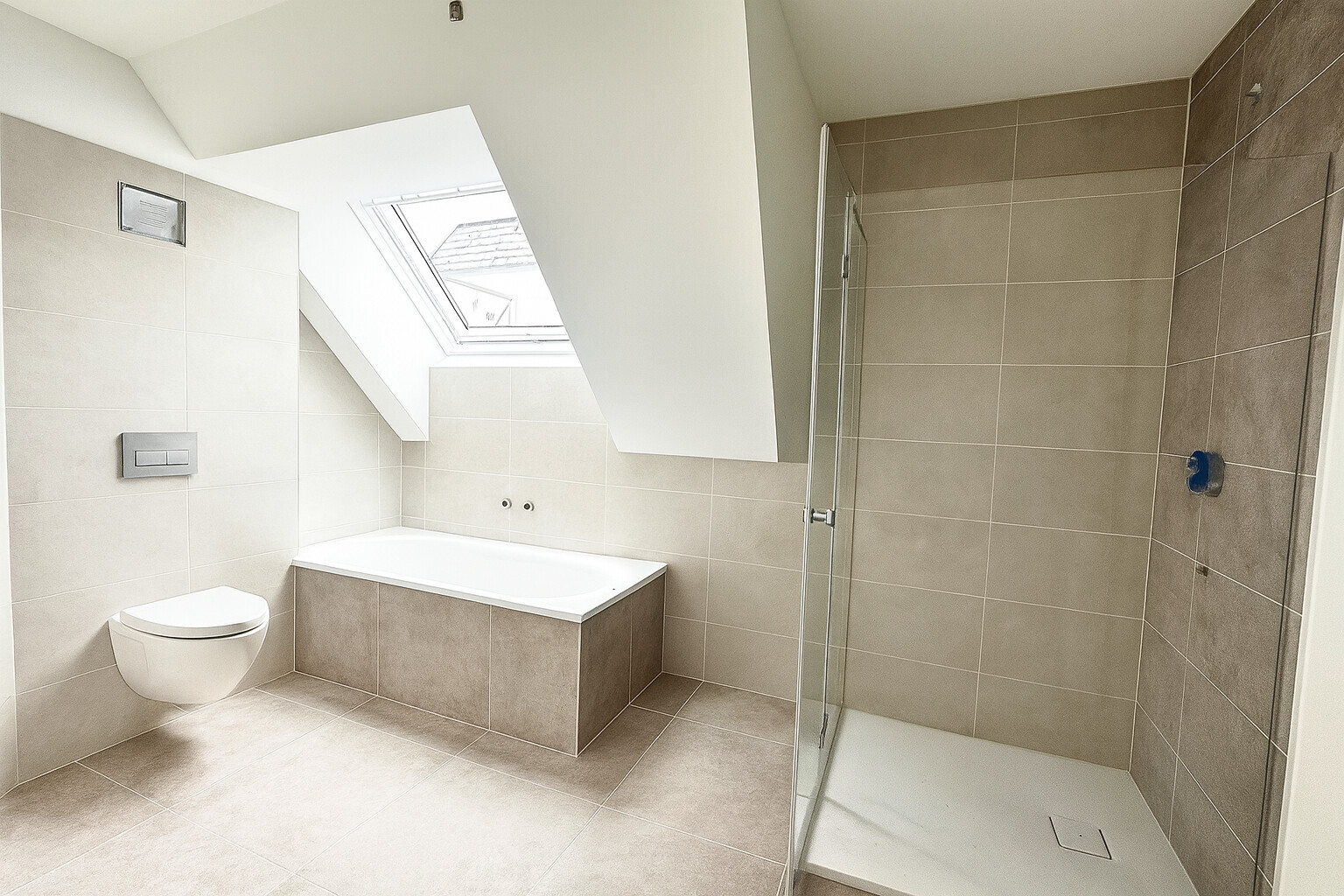 D1986AF7-5996-403F-B669-528A6085FA7D