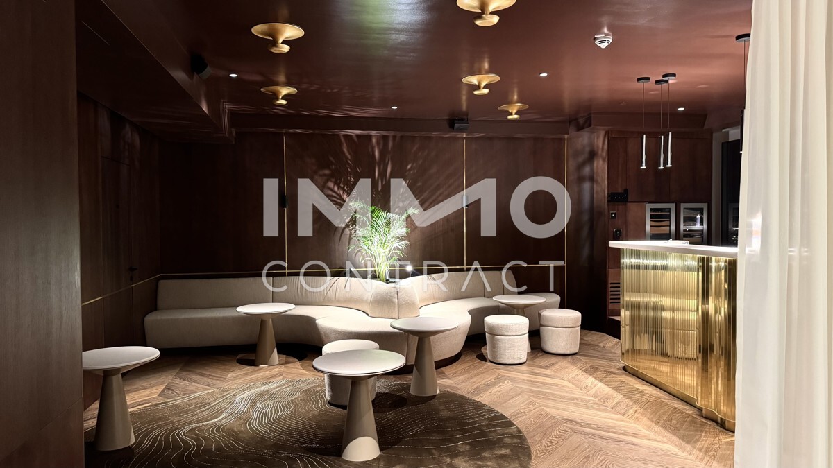 Executive Lounge
