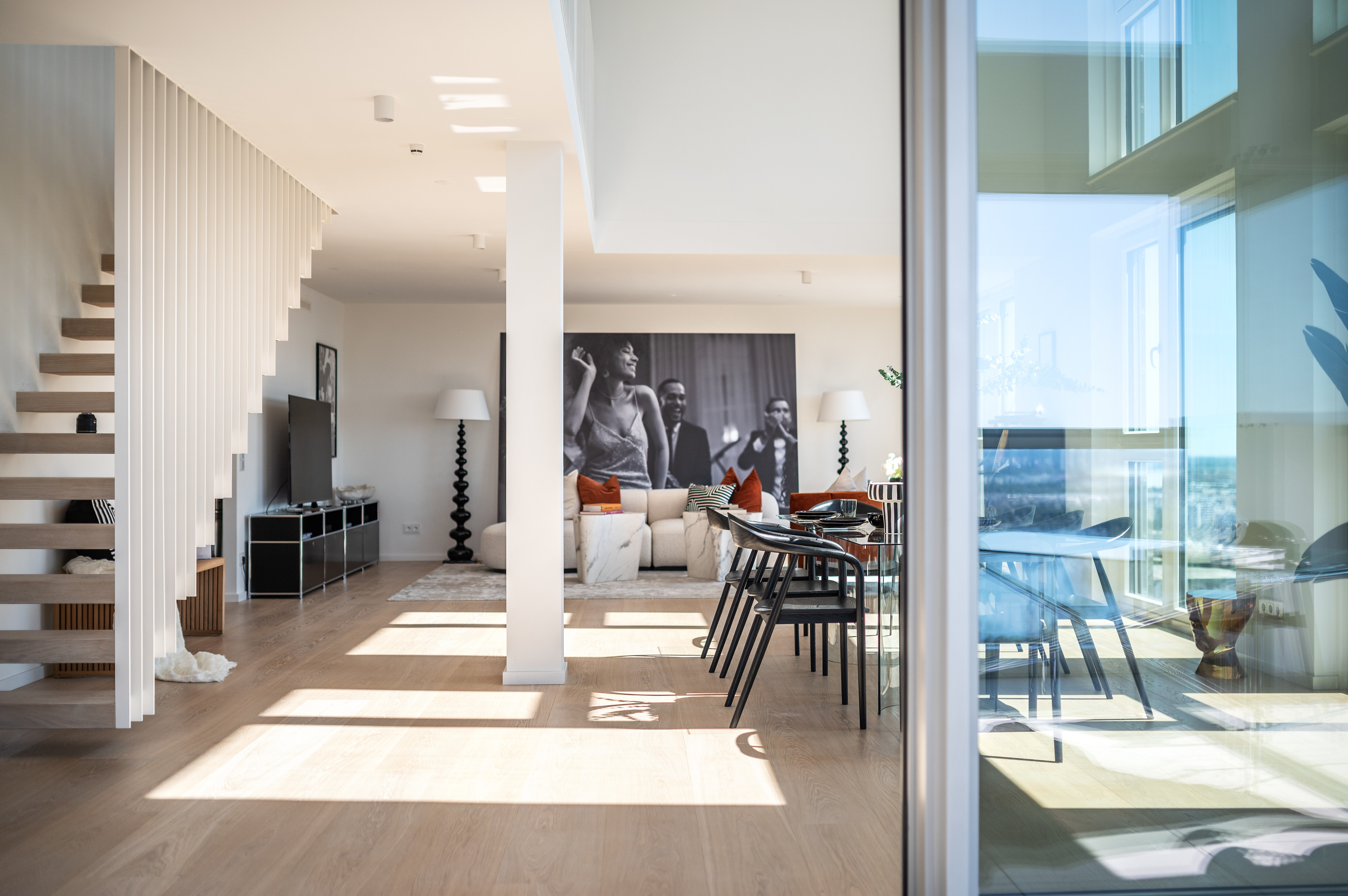 230811_V22_Staging_Duplexapartment_MODERNSWING_c_SeeligStefan  060