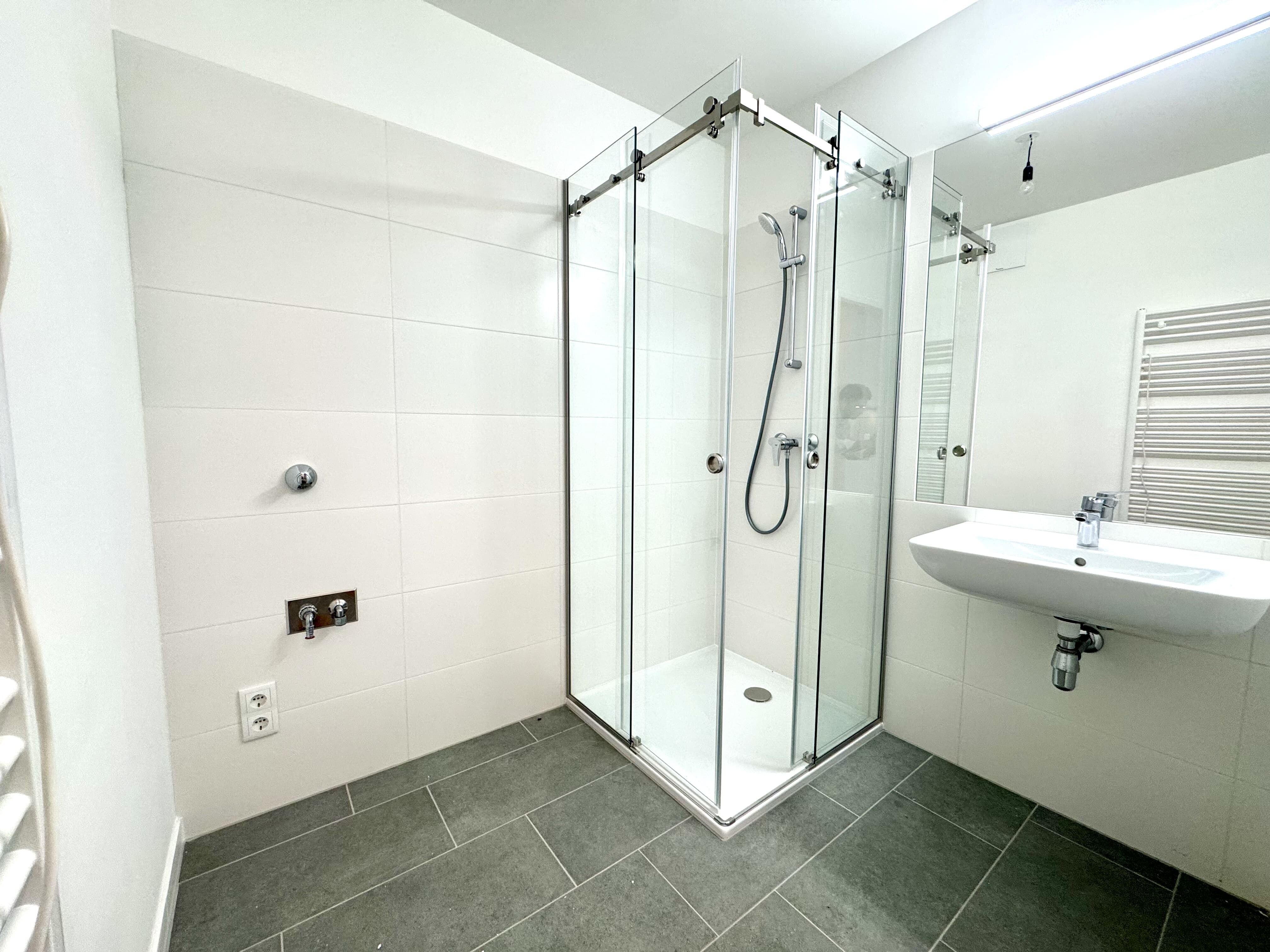 Bad mit Dusche