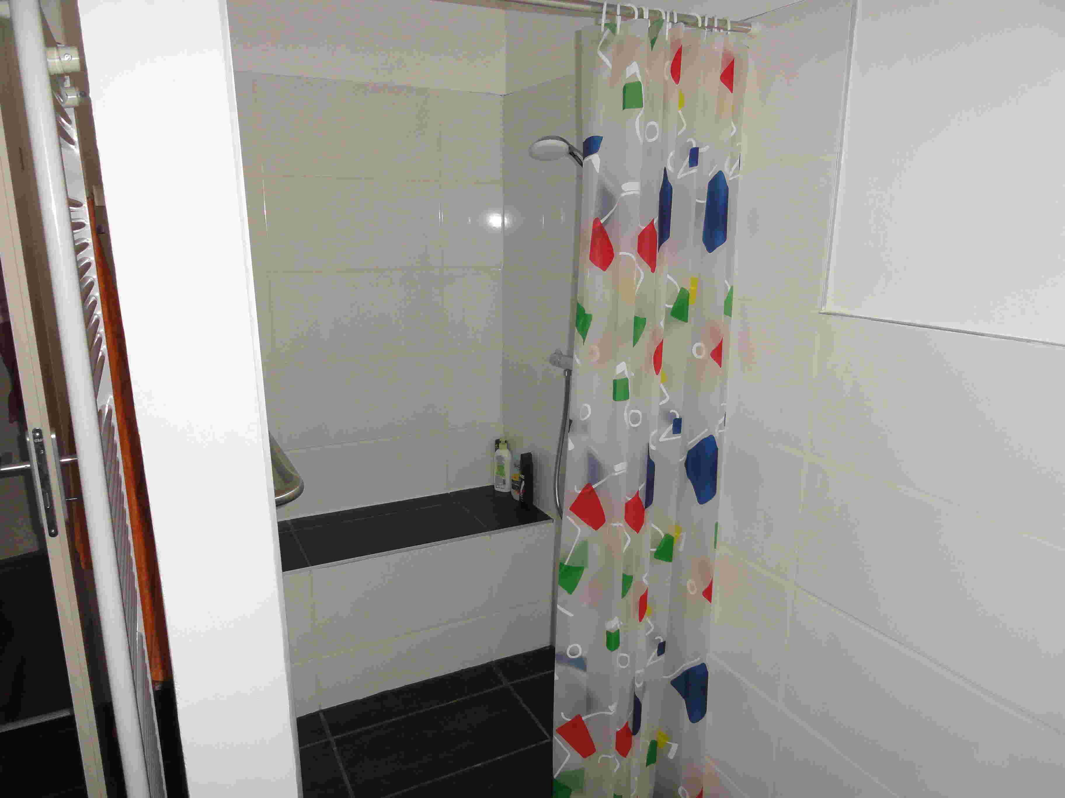 Große Dusche