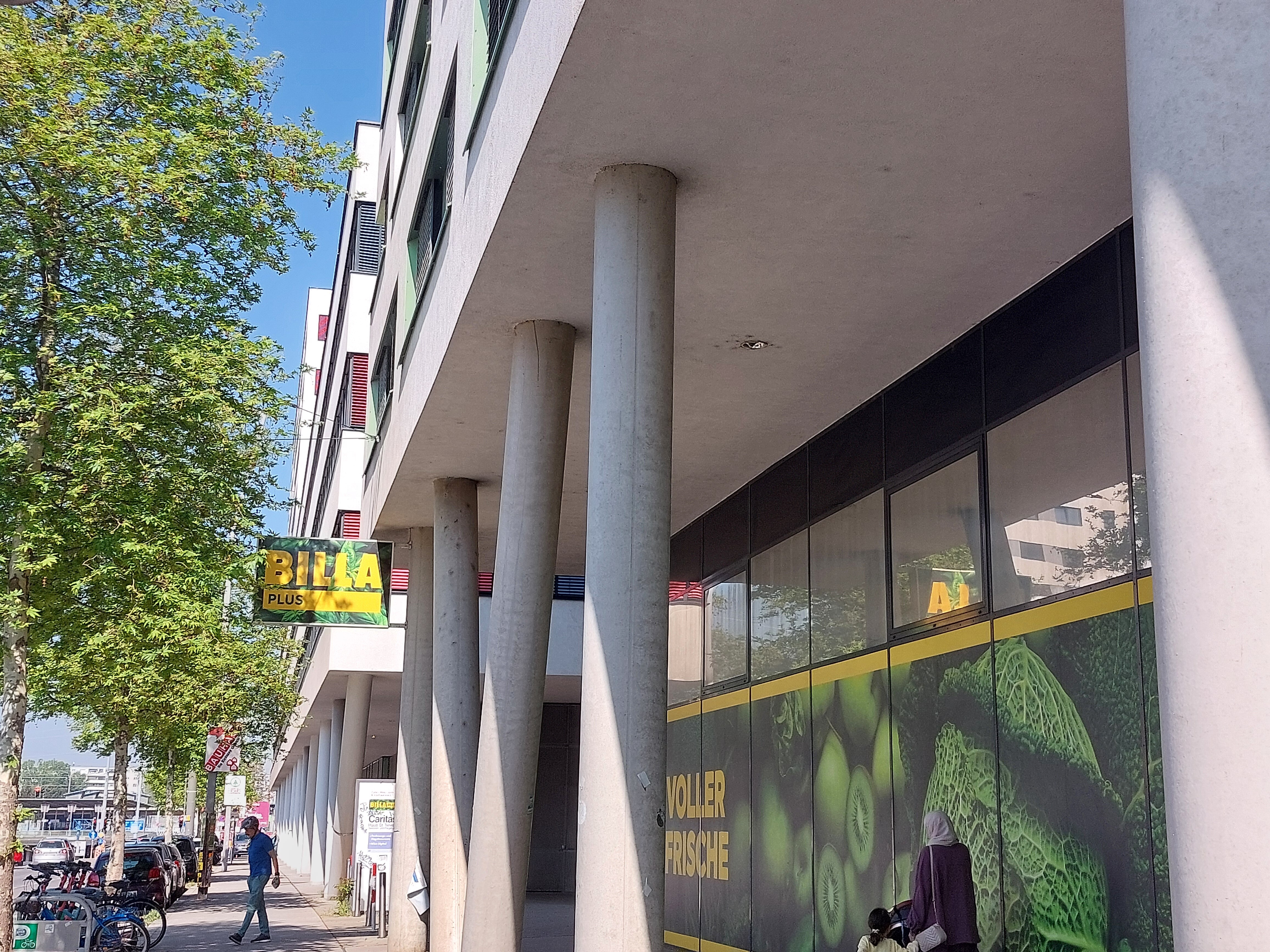 1220 Einkaufsmöglichkeiten
