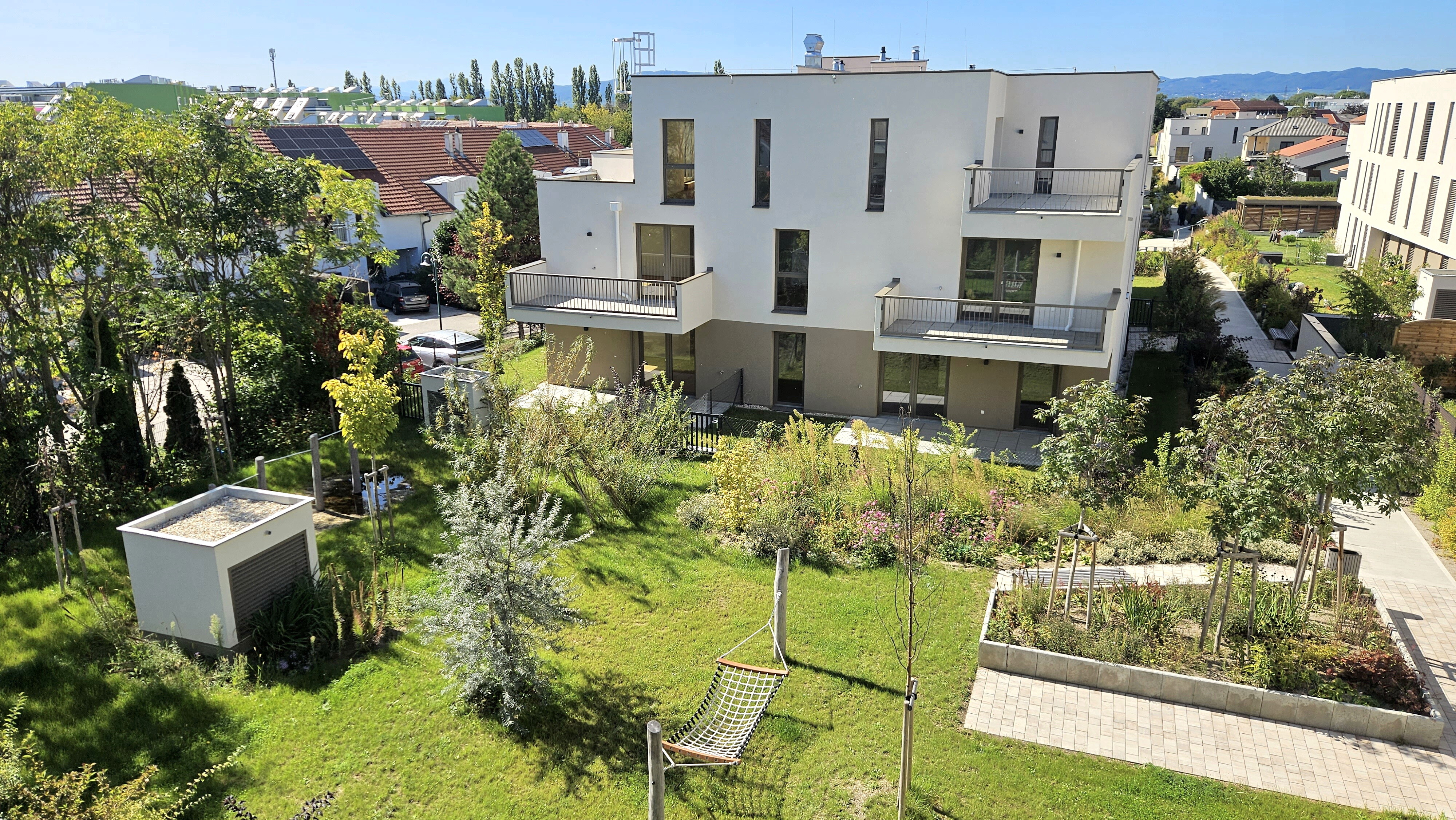 Haus 8_Ausblick Spielplatz 1