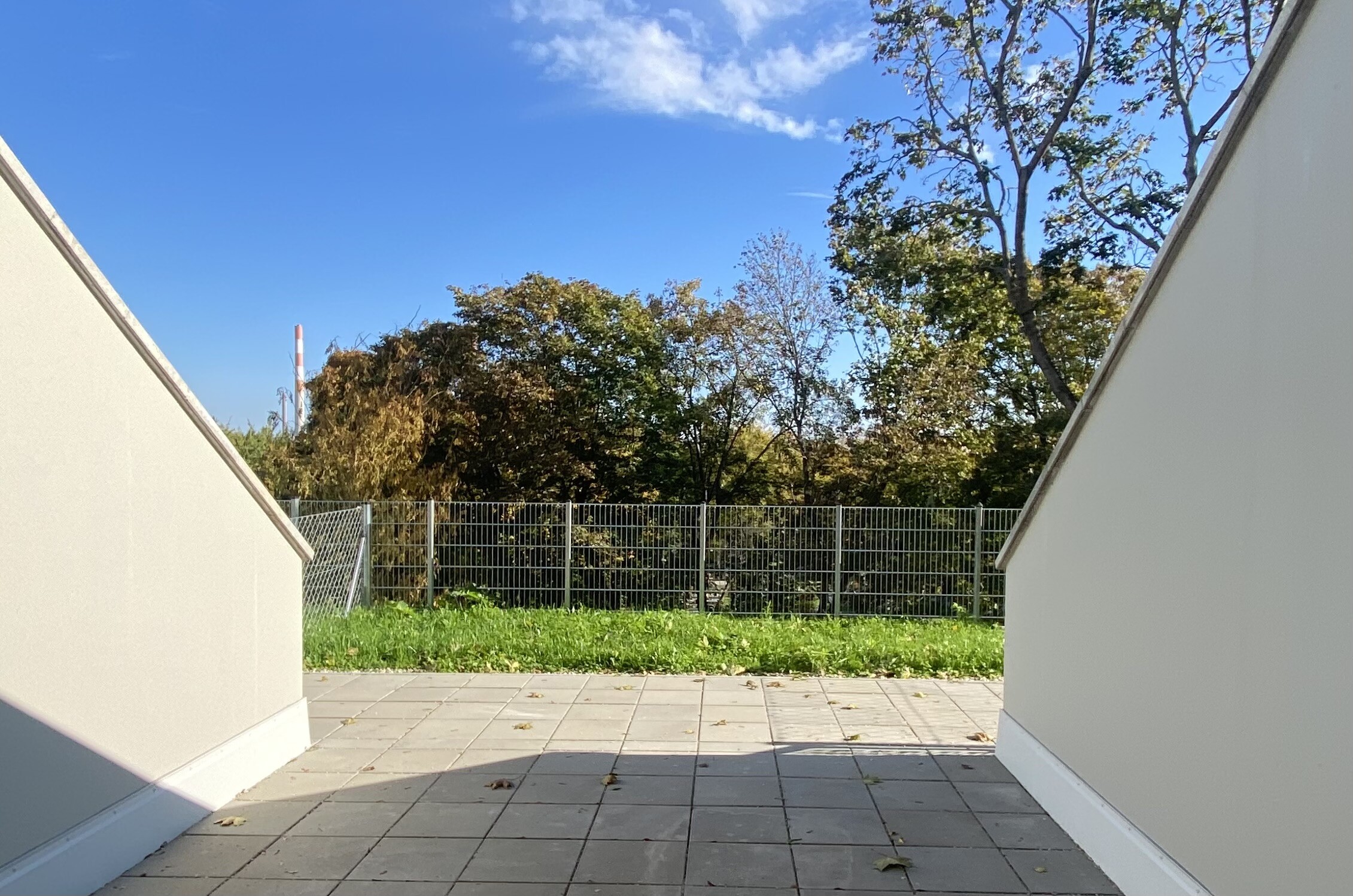 Terrasse auf Gartenebene