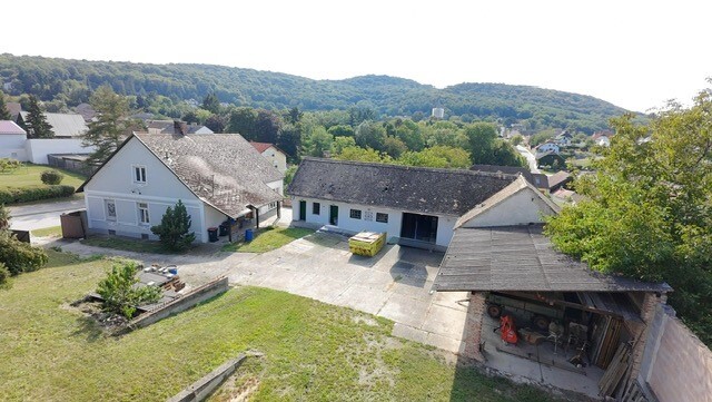 Haus mit nebengebäude