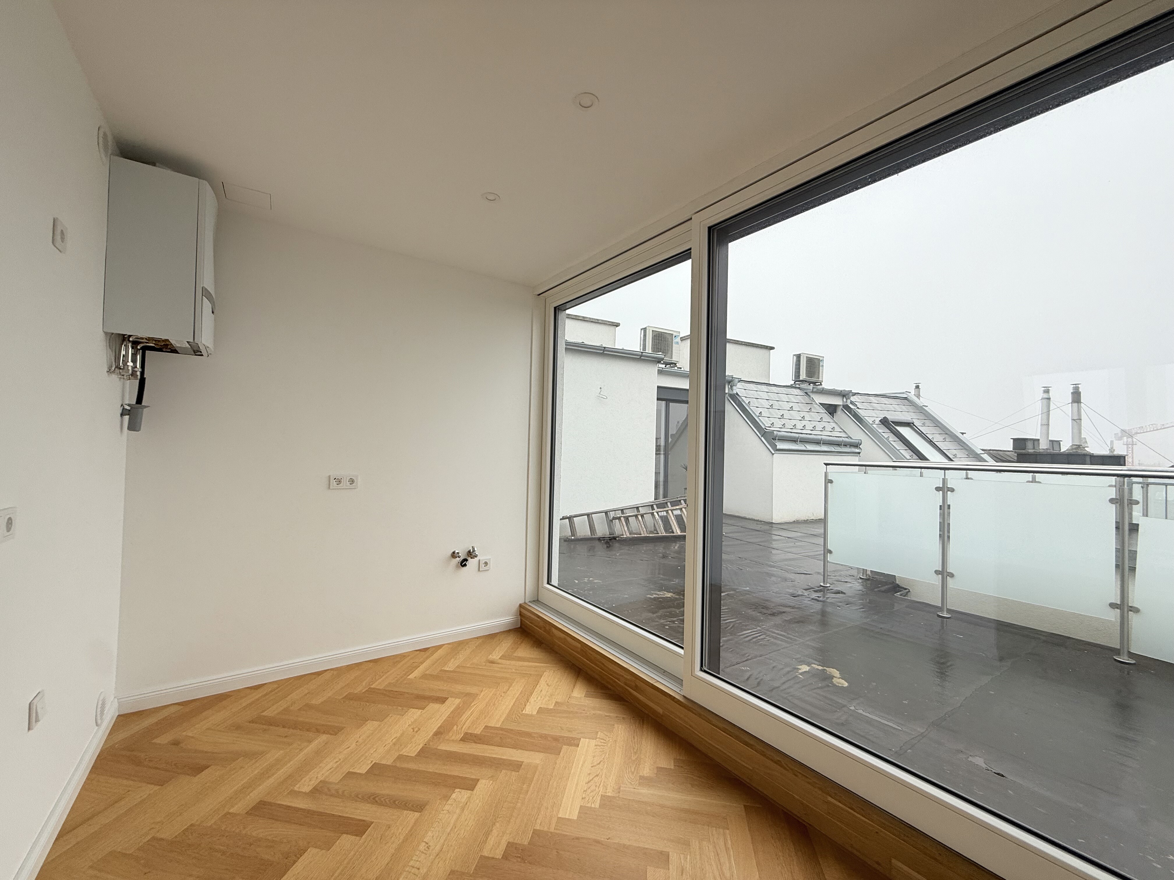 K&uuml;che mit direktem Zugang zur Terrasse