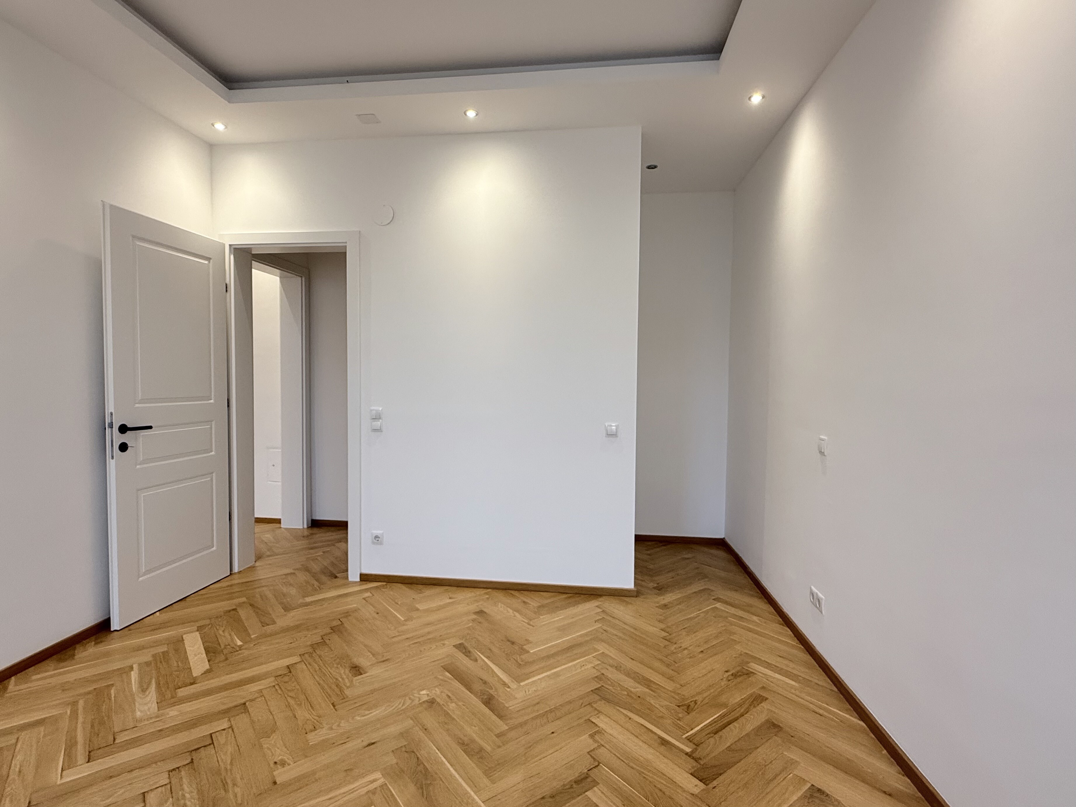 Schlafzimmer mit Schranknische