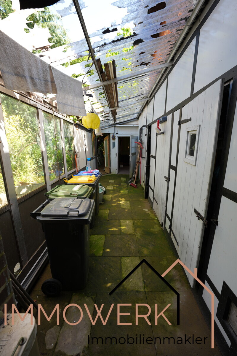 Gartenüberstand