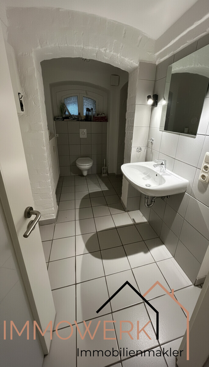 Bad mit WC und Dusche 