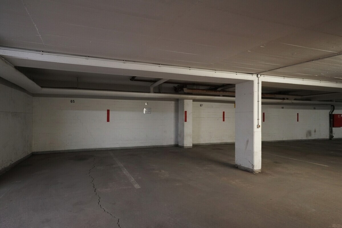 Tiefgaragenstellplatz