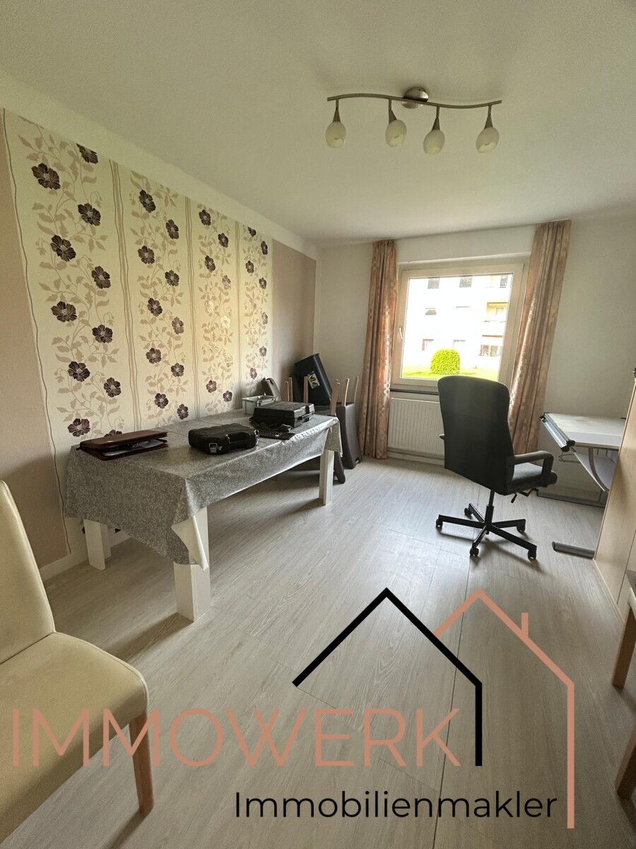 Büro-/Arbeitszimmer