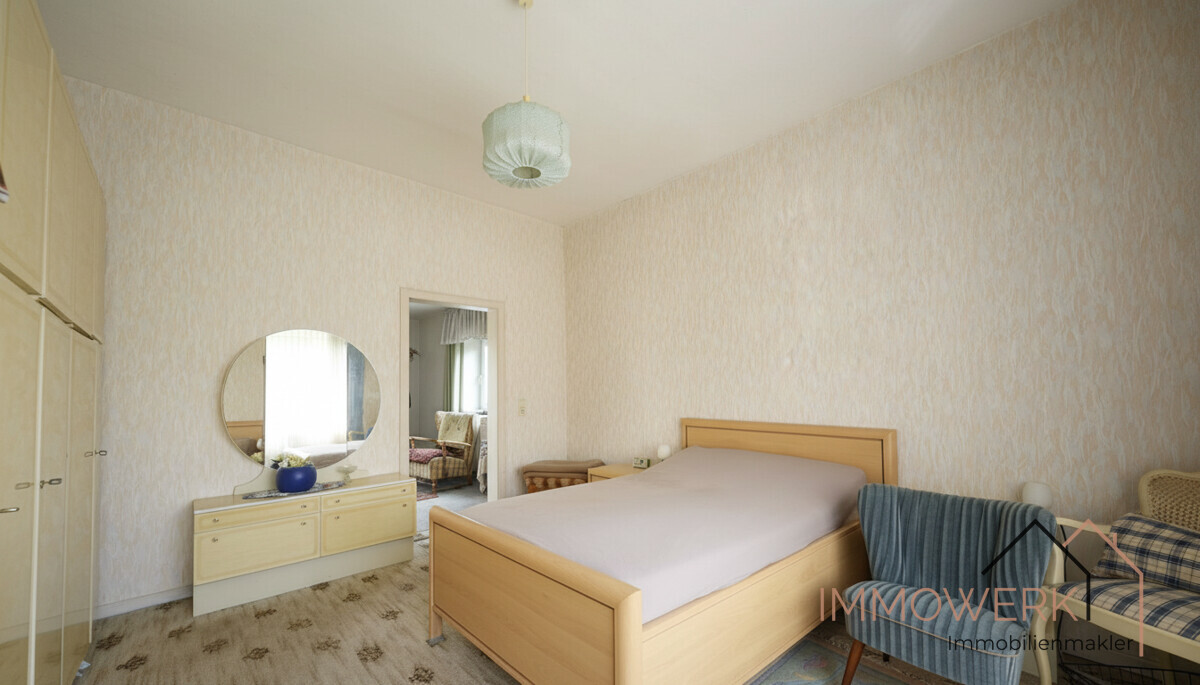 Schlafzimmer EG Bild 2  