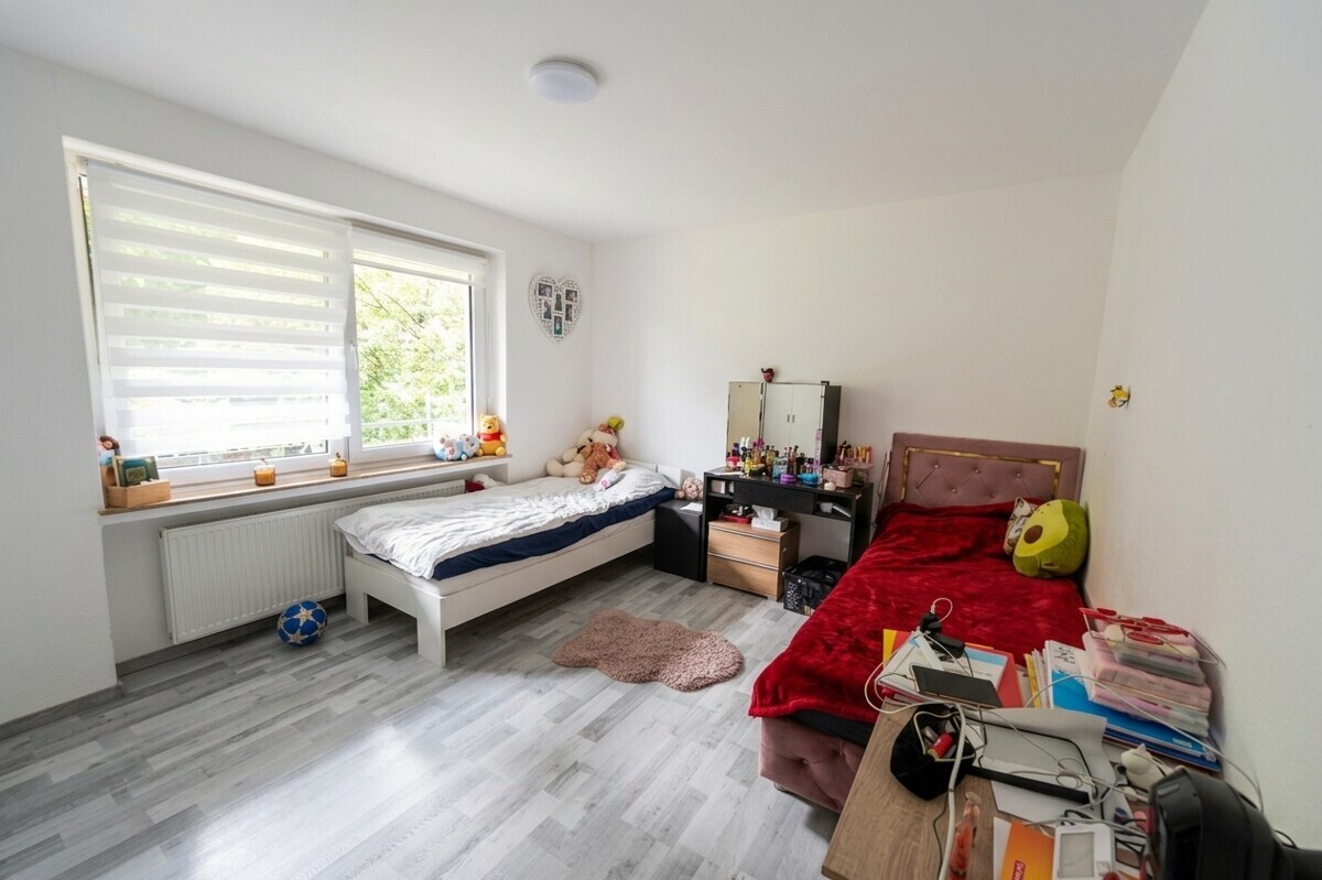 Schlafzimmer 1