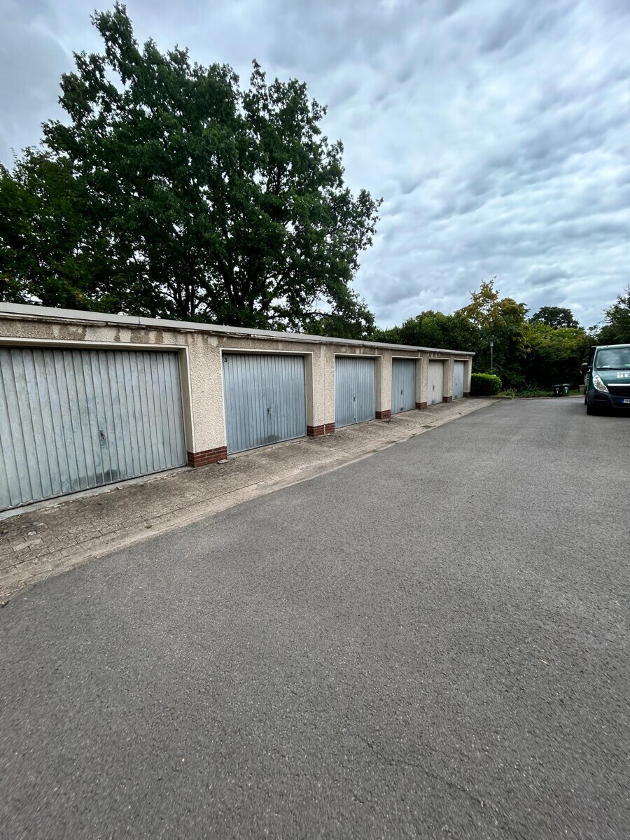 Garagenhof 1