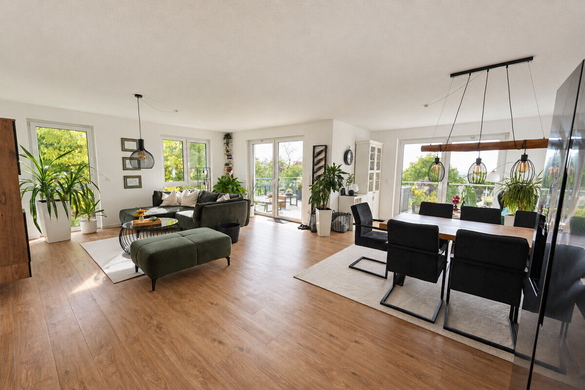 Wohnzimmer/Esszimmer