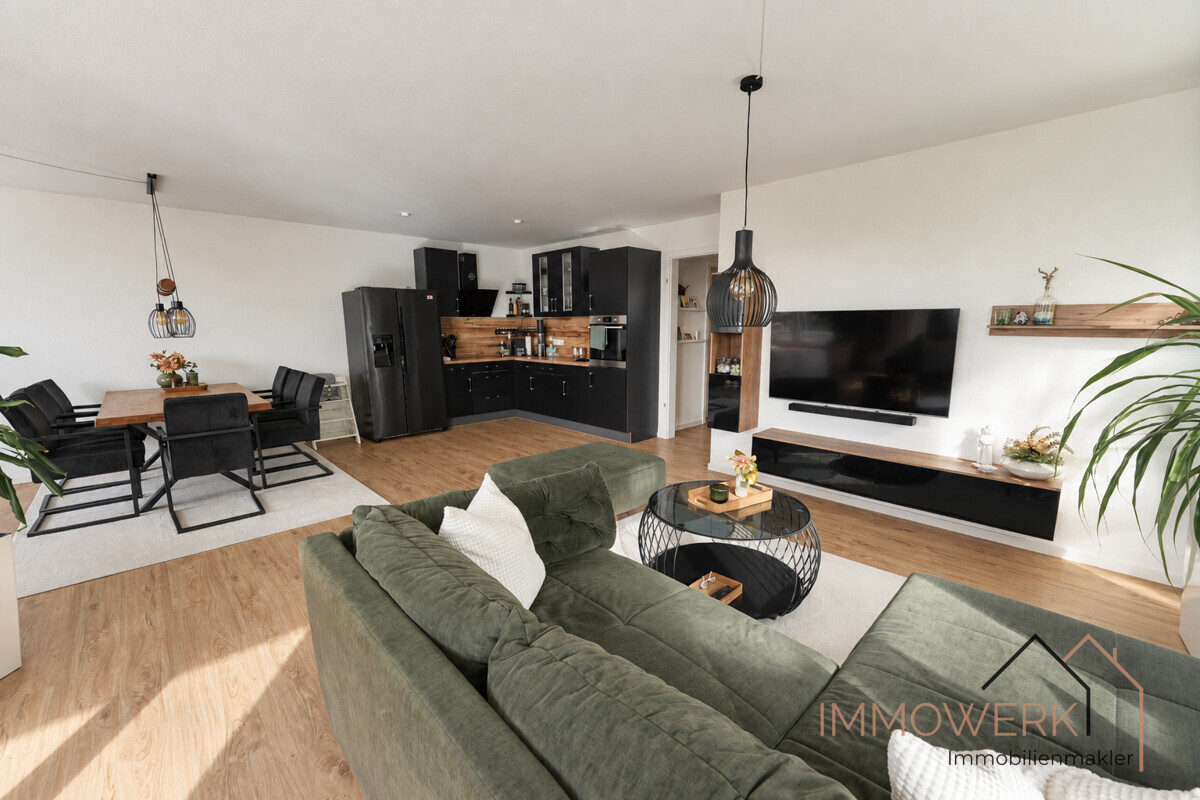 Wohnzimmer/Esszimmer