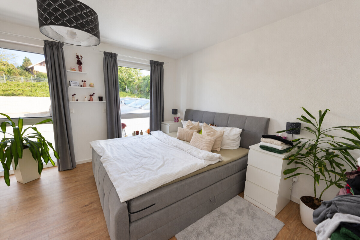 Schlafzimmer 1