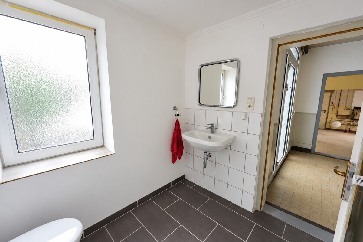WC 1