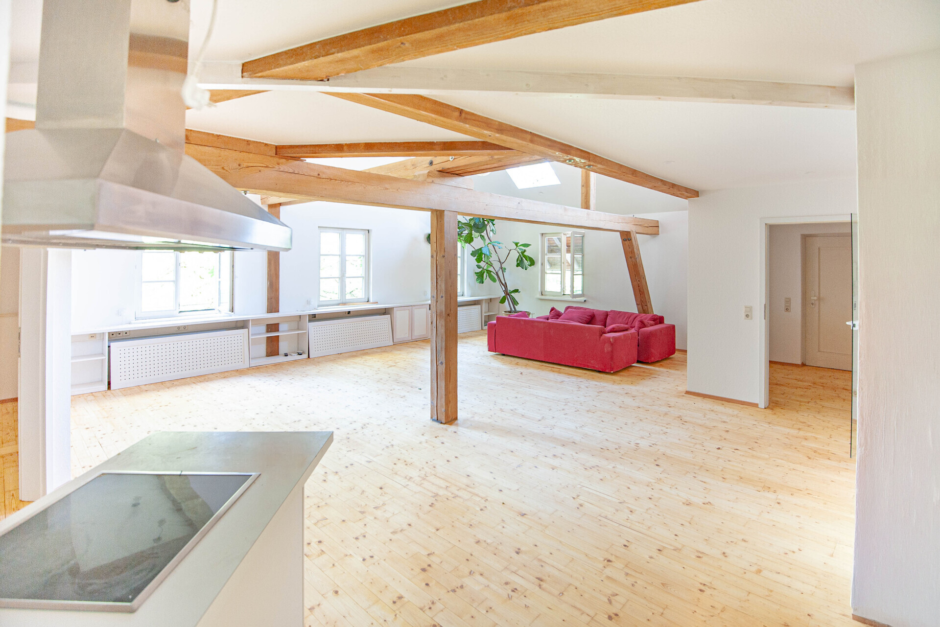 Charmante 3-Zimmer-Loftwohnung mit Galerie und zwei Bädern in Top Lage von Isny