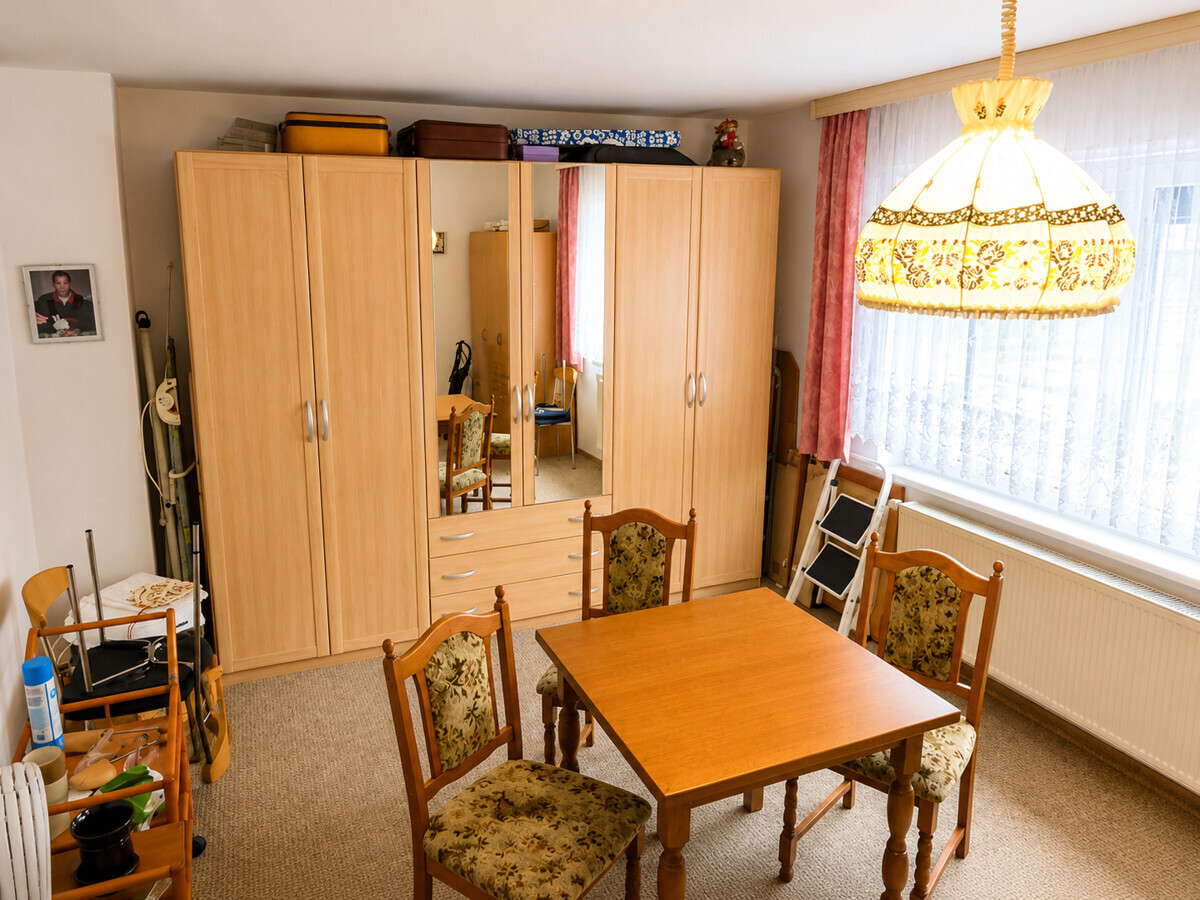 Ess- / Schlafzimmer