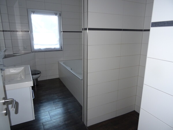 Badezimmer mit Badewanne