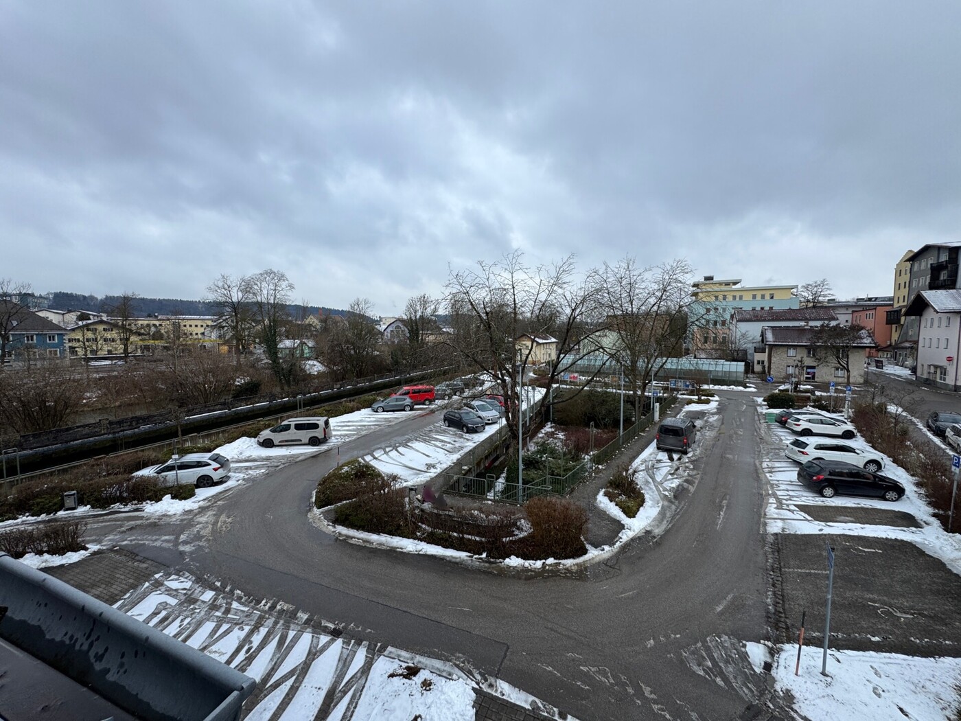 Parkdeck mit TG unterhalb