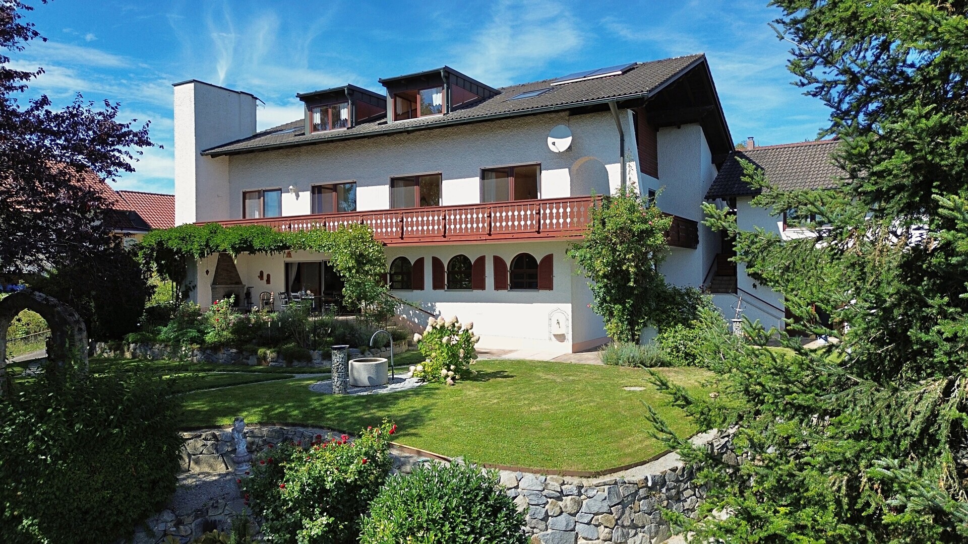 Seltene Gelegenheit: Ein Haus für Generationen auf parkähnlichem Grundstück unter 500.000€