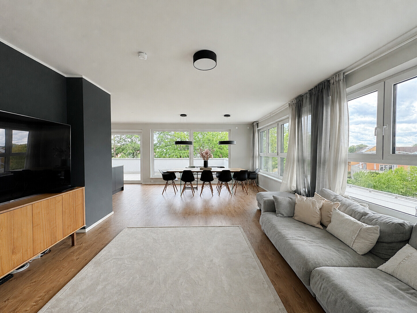 Raum, Licht, Freiheit - Penthouse-Feeling auf zwei Ebenen
