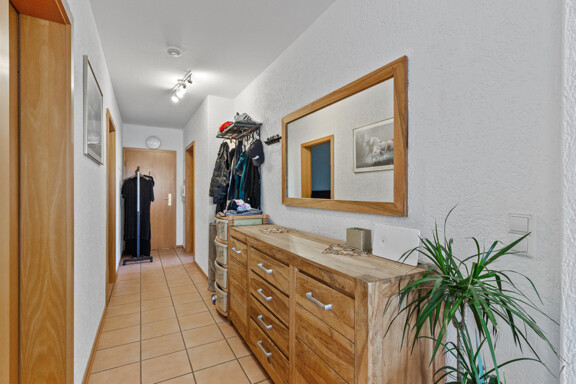 Sonnige Erdgeschosswohnung mit Balkon und Garten! Eigennutz oder Kapitalanlage? Beides möglich! 2