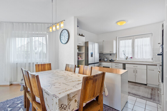 Sonnige Erdgeschosswohnung mit Balkon und Garten! Eigennutz oder Kapitalanlage? Beides möglich! 3