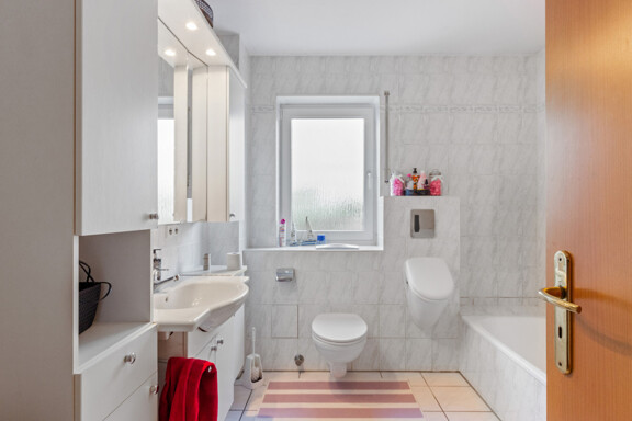 Sonnige Erdgeschosswohnung mit Balkon und Garten! Eigennutz oder Kapitalanlage? Beides möglich! 4