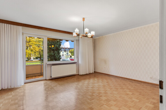Schöne Erdgeschoss Wohnung mit Balkon! In ruhiger Lage mit Blick ins Grüne! Ab sofort verfügbar!