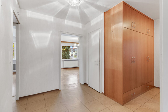 Schöne Erdgeschoss Wohnung mit Balkon! In ruhiger Lage mit Blick ins Grüne! Ab sofort verfügbar! 4