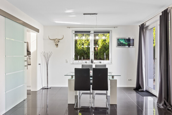 Einziehen und Wohlfühlen - Traumhaftes Einfamilienhaus mit hochwertiger Ausstattung und Garten! +NEUWERTIG+