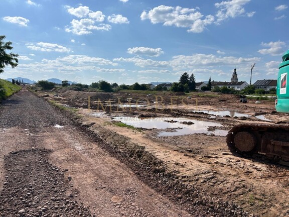Schönes Baugrundstück im zukünftigen Neubaugebiet in Landau! Voll Erschlossen für Doppelhaushälfte!