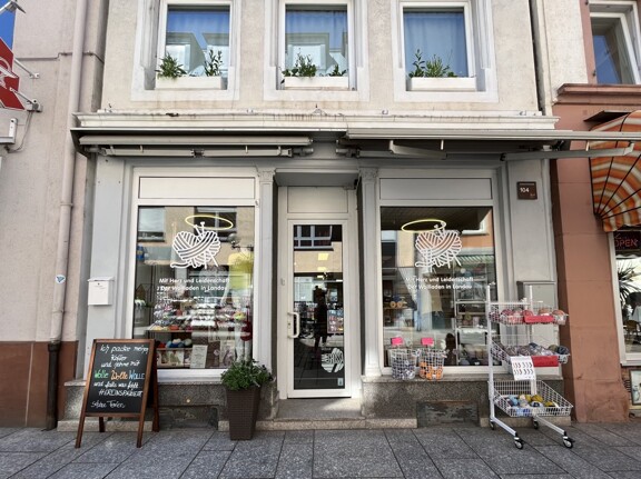 Repräsentative Ladenfläche mit Schaufenster - Marktstraße Landau/Pfalz 1