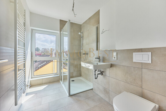 Baubeginn Q1/2026: 
Förderfähig-Aufzug-Photovoltaik-Barrierefrei