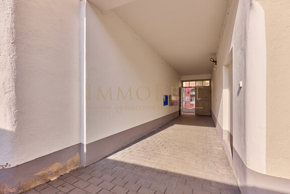 Neuwertige Innenstadtwohnung in 2. Reihe mit großzügiger Terrasse! 3