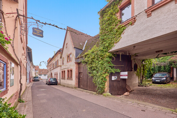 Haus 7 und Hofzufahrt