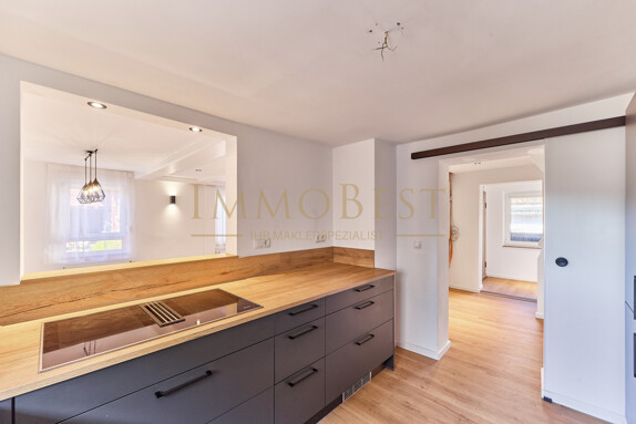 Sofort Bezugsbereit - Freistehendes Einfamilienhaus zum Kauf mit Garage, Hof und Nebengebäuden! 4