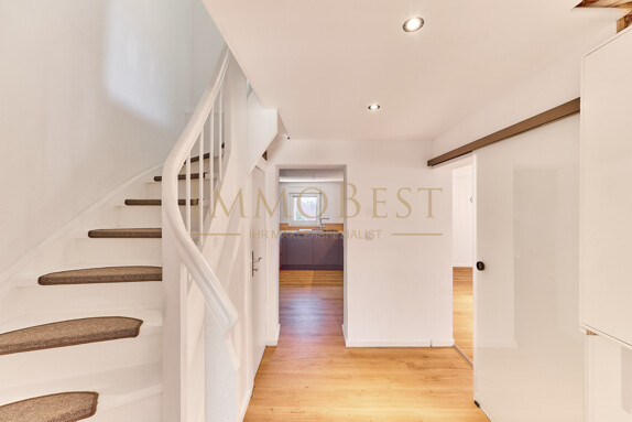 Sofort Bezugsbereit - Freistehendes Einfamilienhaus zum Kauf mit Garage, Hof und Nebengebäuden! 2