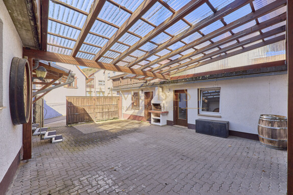 Sofort Bezugsbereit - Freistehendes Einfamilienhaus zum Kauf mit Garage, Hof und Nebengebäuden!