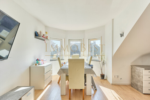 Gemütlich, hell, besonders – Dachgeschosswohnung zum Verlieben!