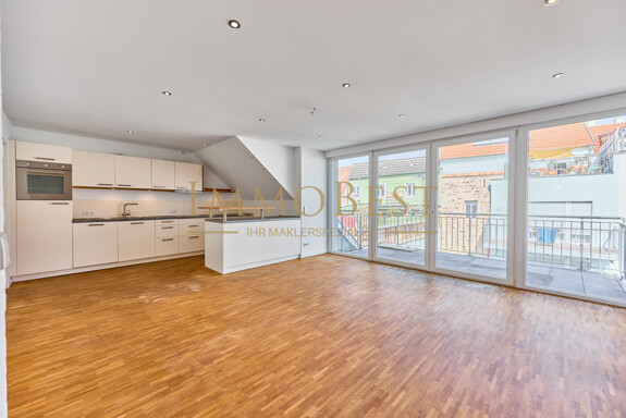 Stilvolle Maisonettewohnung auf zwei Ebenen – zentral & ruhig gelegen! 2