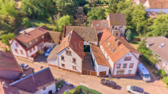 Gepflegtes Einfamilienhaus/Bauernhaus mit Hof, Scheune und Garten! 2
