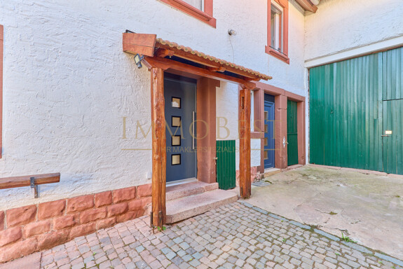 Gepflegtes Einfamilienhaus/Bauernhaus mit Hof, Scheune und Garten! 3