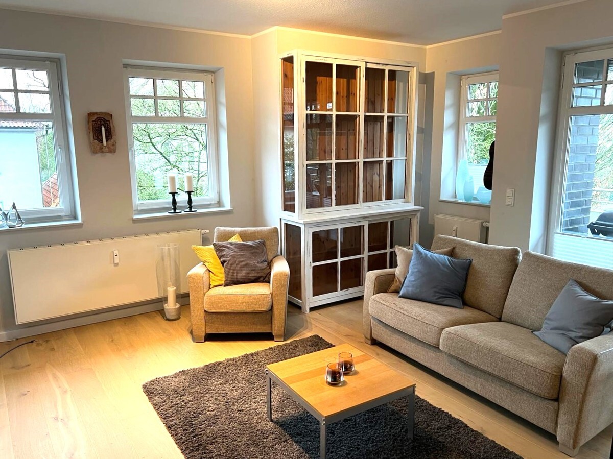 Wohnzimmer Bild 1