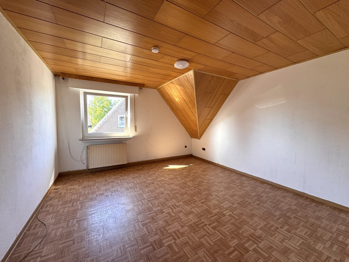 Schlafzimmer 2 DG